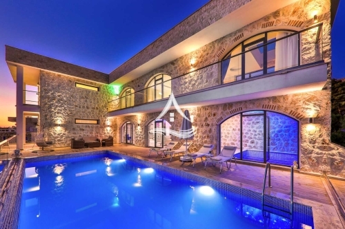 Kiralık Muhafazakar Villa