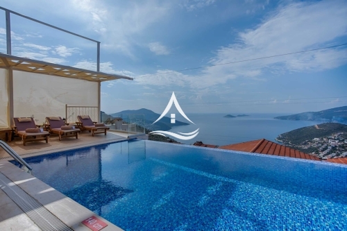 Deniz Manzaralı Kiralık Balayı Villaları