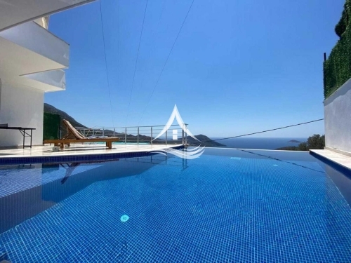 Kaş'ta Kiralık Lüks Villalar