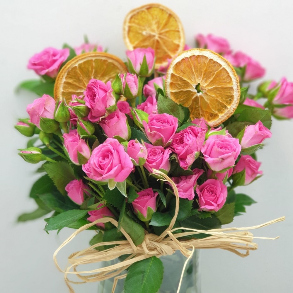 Silindir Cam Vazoda Pembe Çardak Güller 